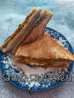 Gambar Sandwich Sardin Berkeju