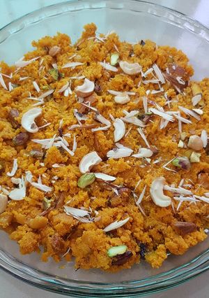 A picture of Egg halwa.