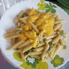 A picture of Penne cheese pasta.