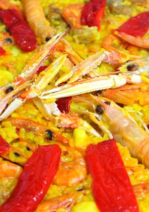 Una foto de Paella de Marisco Explicada paso a paso con MI PADRE!