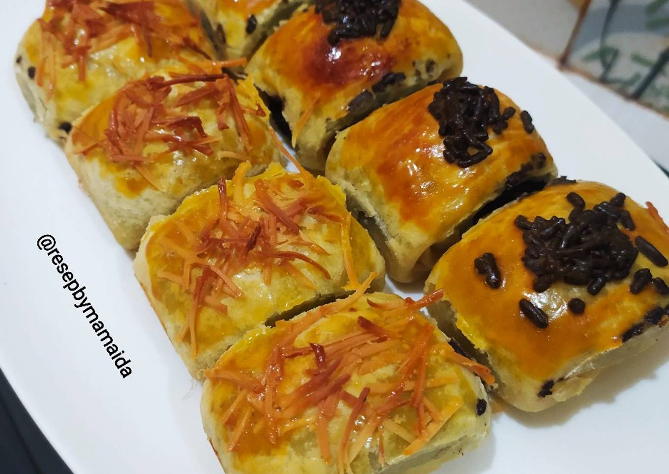 Bolen Pisang Isi Cokelat Keju
