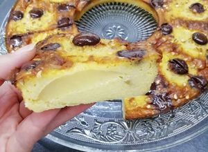 Une photo de Clafoutis poires🍐/ floraline / chocolat 🍫