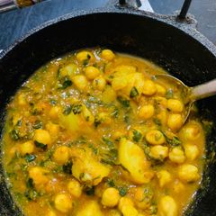 A picture of Methi Aloo Chole (Chickpeas with Fenugreek & Potato).