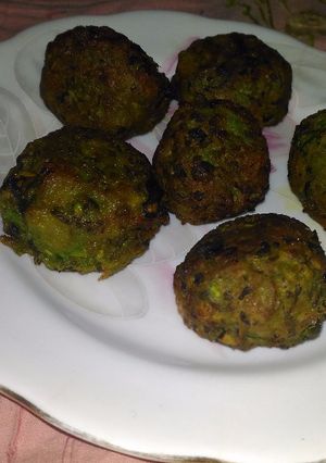 A picture of Green gram balls.