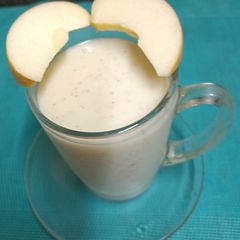 A picture of Apple 🍎 Kiwi 🥝 Smoothie --- A Blend Of Freshness In Every Sip.