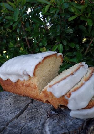 Una foto de Budín de limón económico 🍋🫶
