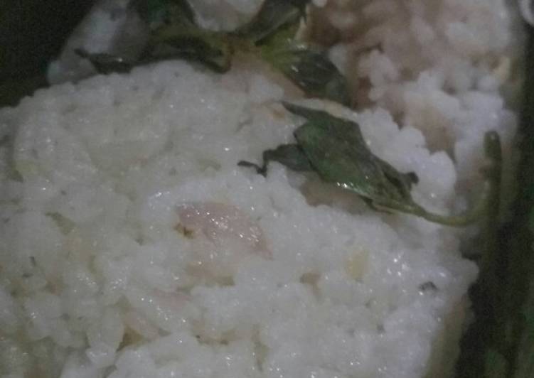 Nasi Bakar Ikan asin simple