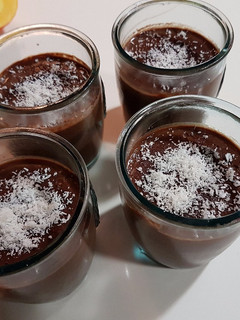 Una foto de Natillas veganas de calabaza y cacao