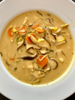 Una foto de Sopa thai de verduras