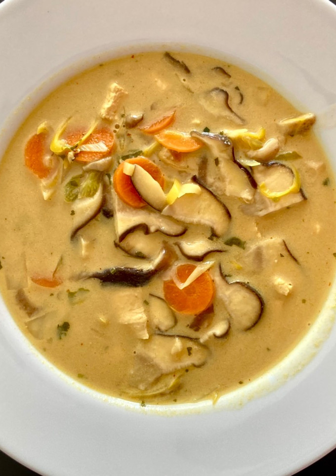 Una foto de Sopa thai de verduras