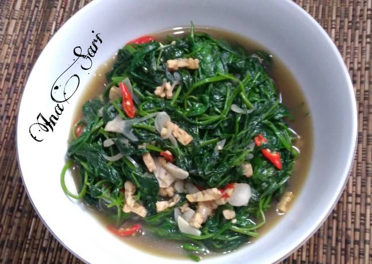 Cara mengolah Tumis Kangkung Saos Tiram, Lezat