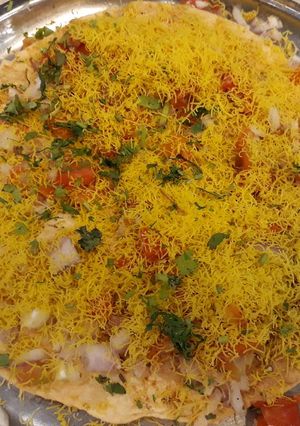 A picture of Masala papad.