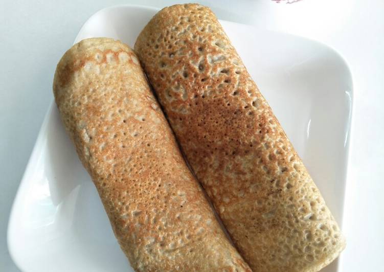 Get Breakfast of Mixed Daal Dosa With Oats And Rajgira (Daal Adai)
