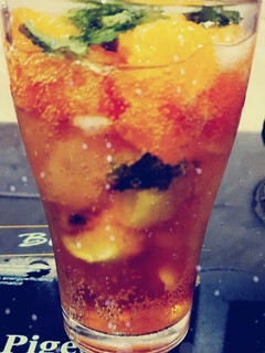 ડાઇજેસ્ટિવ ઓરેન્જ મિન્ટ મોઇતો (Digestive Orange Mint Mojito Recipe In Gujarati) રેસીપી મુખ્ય ફોટો