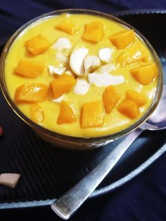 मैंगो फिरनी (Mango firni recipe in Hindi) रेसिपी मुख्य फोटो