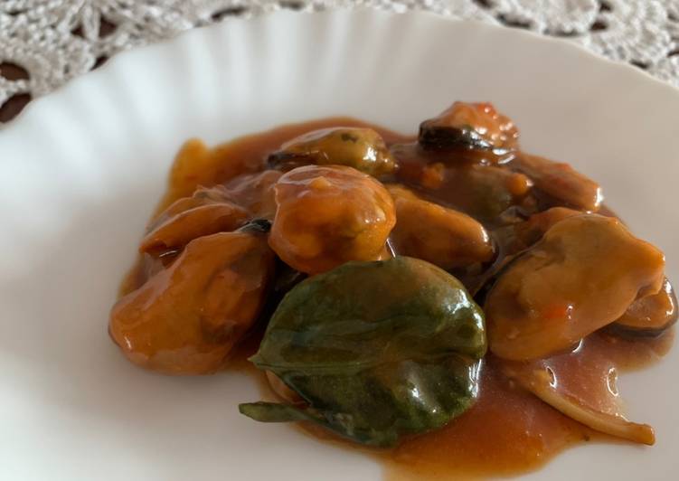 Kerang Hijau Saus Padang