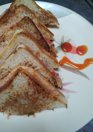 A picture of Potato sandwitch.