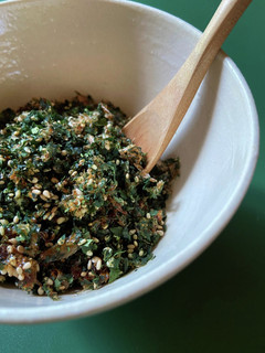 Una foto de Furikake de té verde