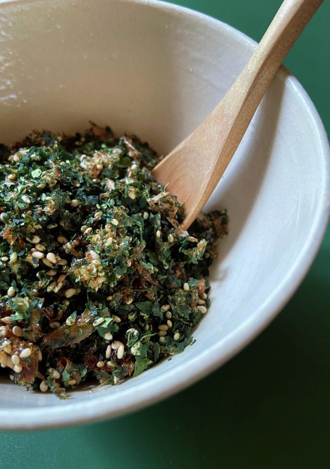 Una foto de Furikake de té verde