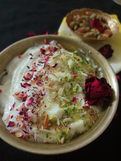 इलायची श्रीखंड (elaichi shrikhand recipe in Hindi) रेसिपी मुख्य फोटो