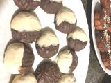 White chocolate cookies
