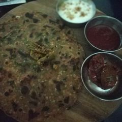 A picture of Methi paratha.