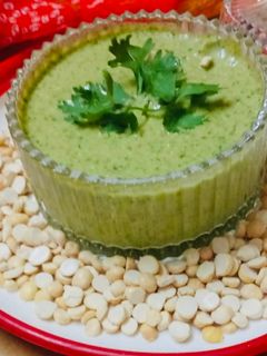 कच्चे आम की खट्टी मीठी चटनी (kachhe aam ki khatti mithi chutney recipe in hindi) रेसिपी मुख्य फोटो