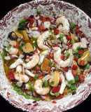 Ensalada fresca de langostinos, pulpo, mejillones, mi versión del salpicón