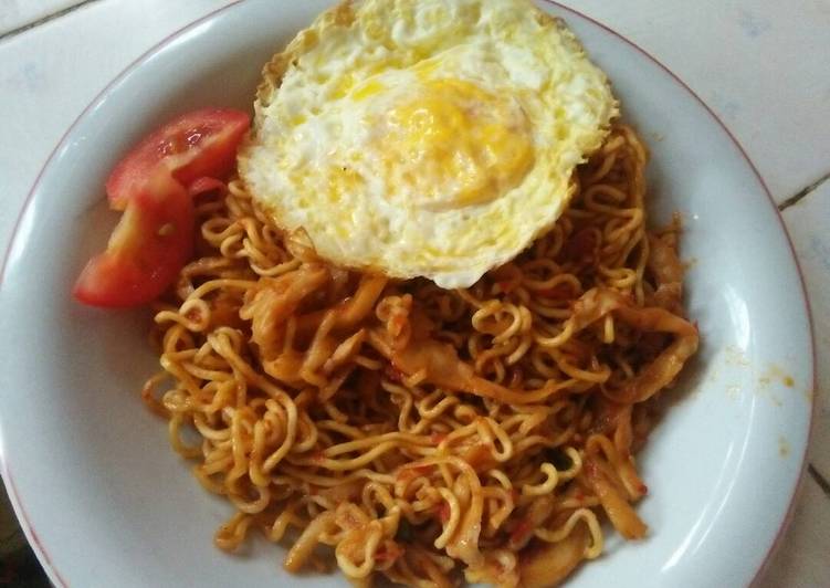 Resep Mie goreng jamur pedes homemade yang Enak Banget