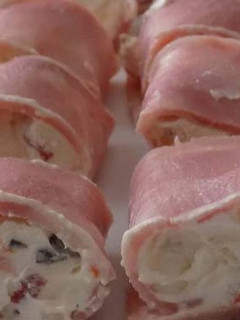 Una foto de Rollitos de jamón cocido