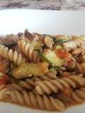 Fusilli senza Glutine con Tonno Fresco, Pomodori e Zucchine