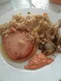 Filetes de pavo con arroz y cebolla