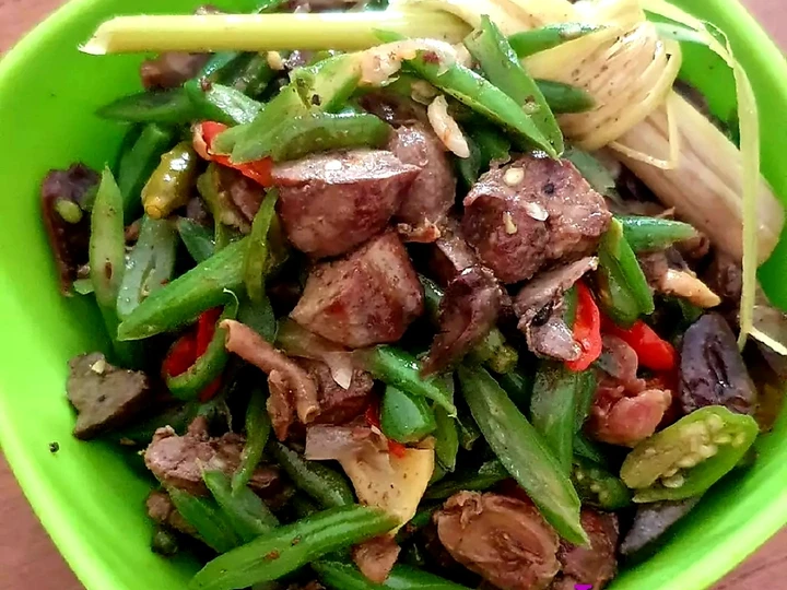 Cara Gampang Membikin Resep Oseng&amp;#34; Mercon Buncis Ati Rempelo yang Uenak Anti Ribet, Bikin Ngiler