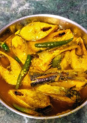 র্সষে ইলিশ(shorshe ilish recipe in Bengali) রেসিপির প্রধান ছবি