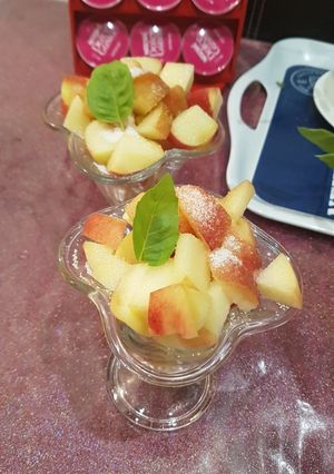 O poză a rețetei Salată de nectarine plate.