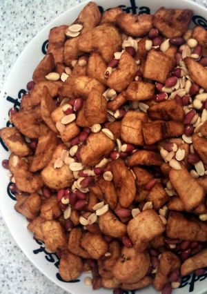 A picture of spicy fried plantain with peanut.