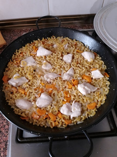 Una foto de Fideos Secos con Pollo