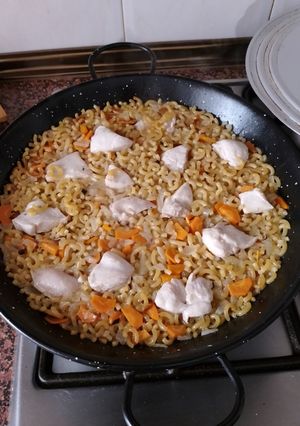 Una foto de Fideos Secos con Pollo