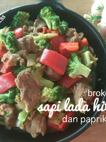 Langkah Mudah untuk Menyiapkan Resep Brokoli Sapi Lada Hitam dan Paprika yang Lezat Sekali