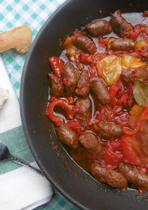 A picture of Fried Chipotle Sausages & Peppers (Spetsofai).