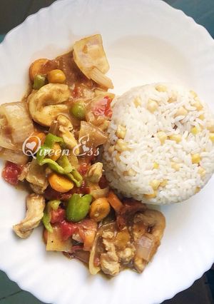 A picture of White rice & chickpeas,+veg chicken.