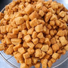 Nigerian Chin Chin (Deep Frying) A picture of Nigerian Chin Chin (Deep Frying).