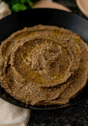 Foto di Hummus di ceci neri