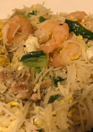 A picture of Pork & Shrimps with Egg Rice Noodles.