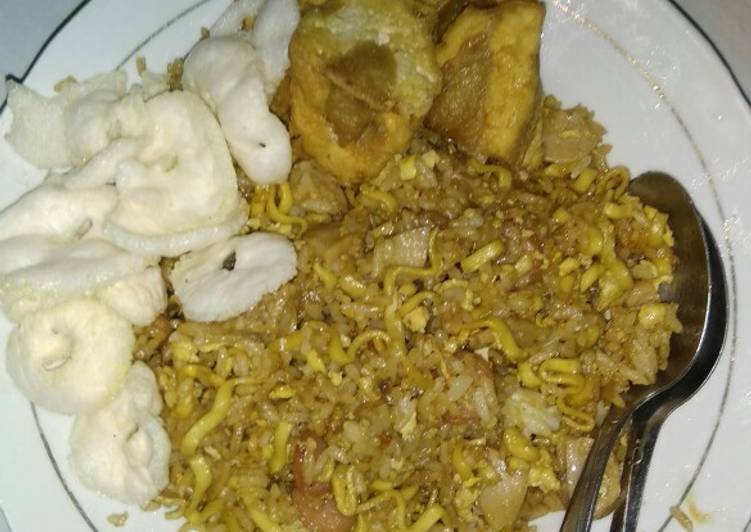 13. NAGOMI (nasi goreng mie)