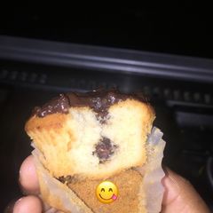 A picture of Mini chocolate chips & nutella cupcakes.
