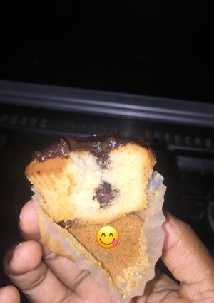 A picture of Mini chocolate chips & nutella cupcakes.