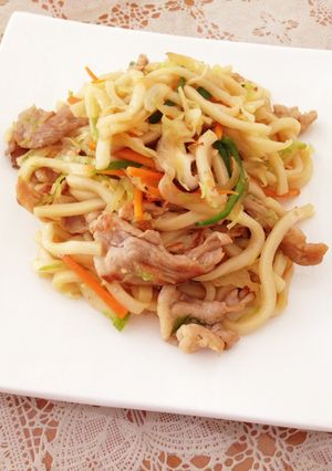 A picture of Vegetable-Packed Yaki Udon (Stir-Fried Udon Noodles).