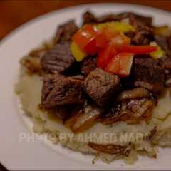 لحم بالبطاطس والبصل المكرمل 🍖🥔🧅😋-レシピのメイン写真