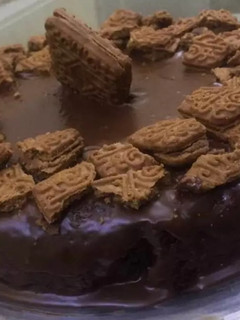 A picture of BISCUIT CAKE🎂.